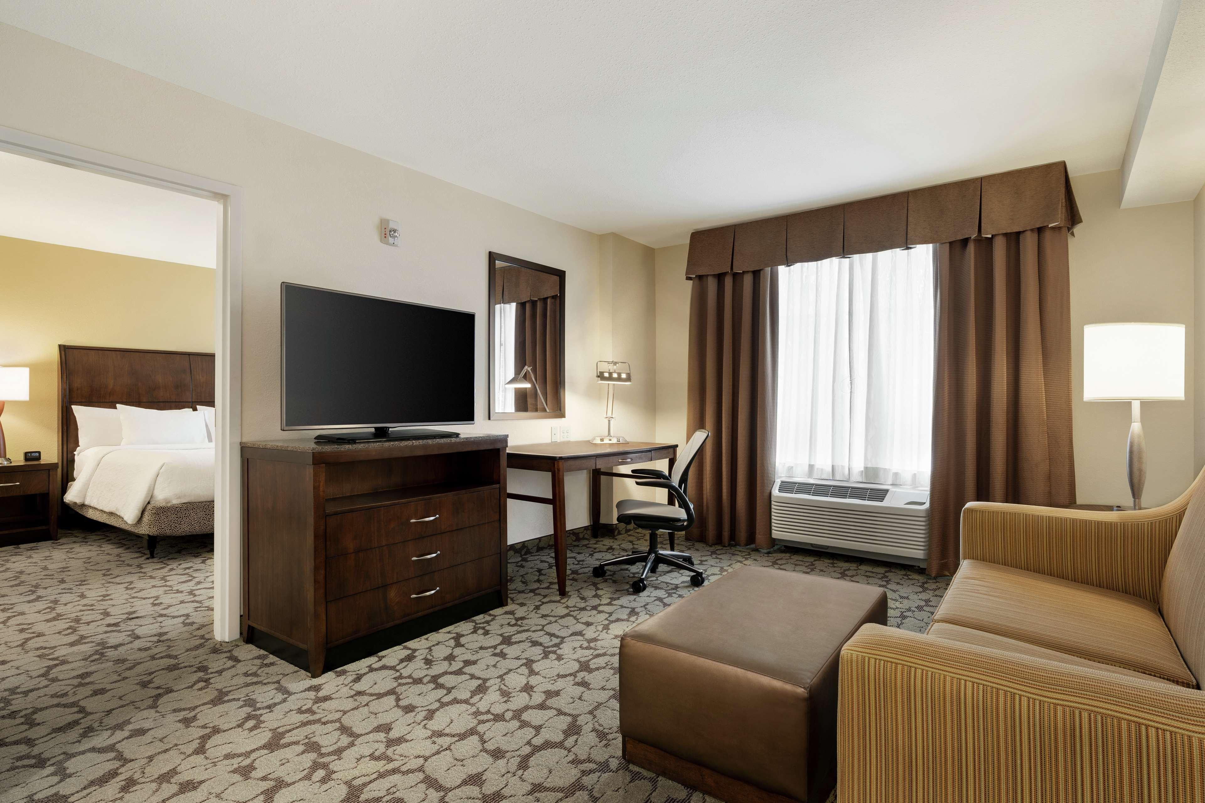 Hilton Garden Inn Wallingford/Meriden Bagian luar foto
