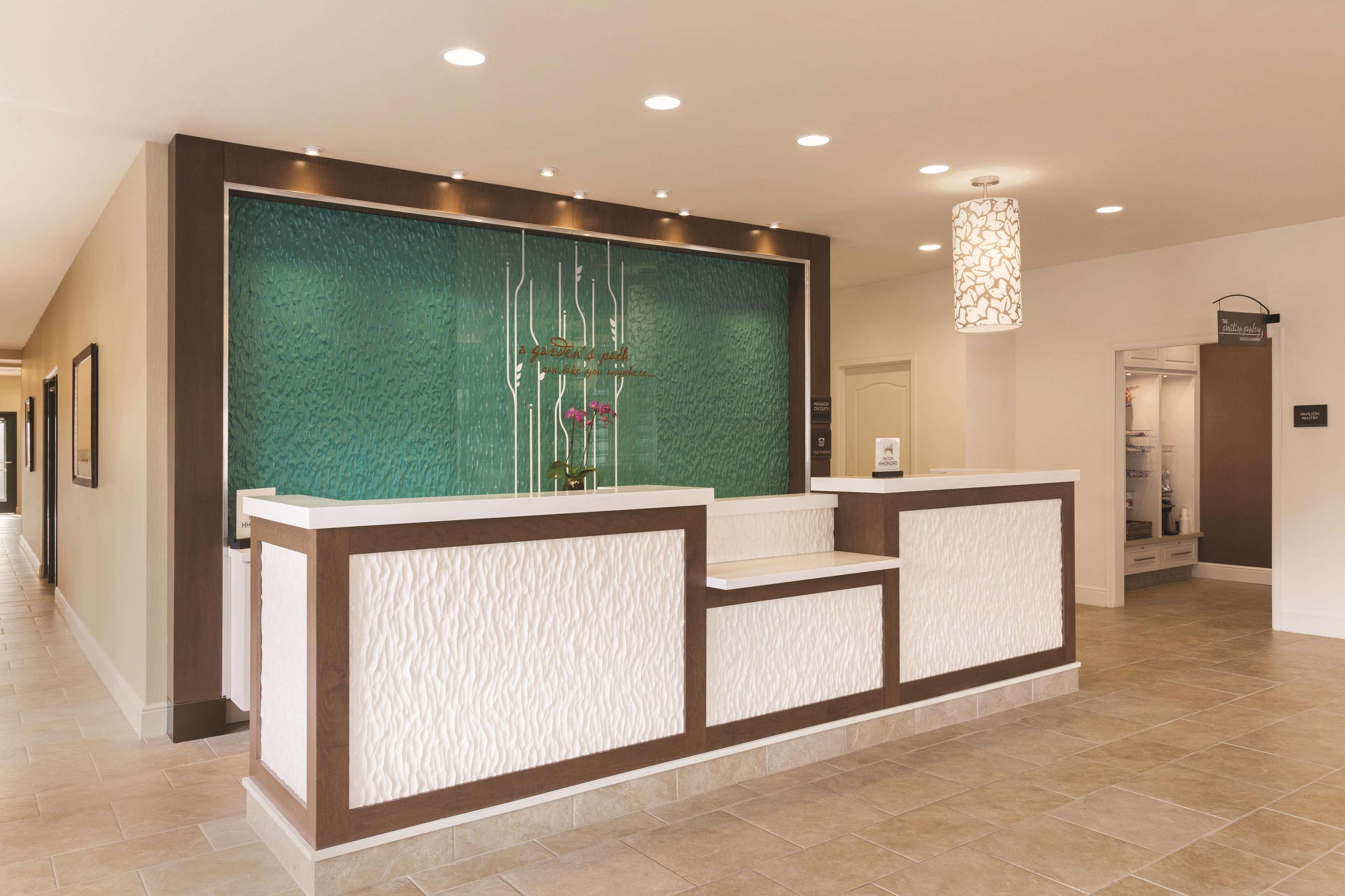 Hilton Garden Inn Wallingford/Meriden Bagian luar foto