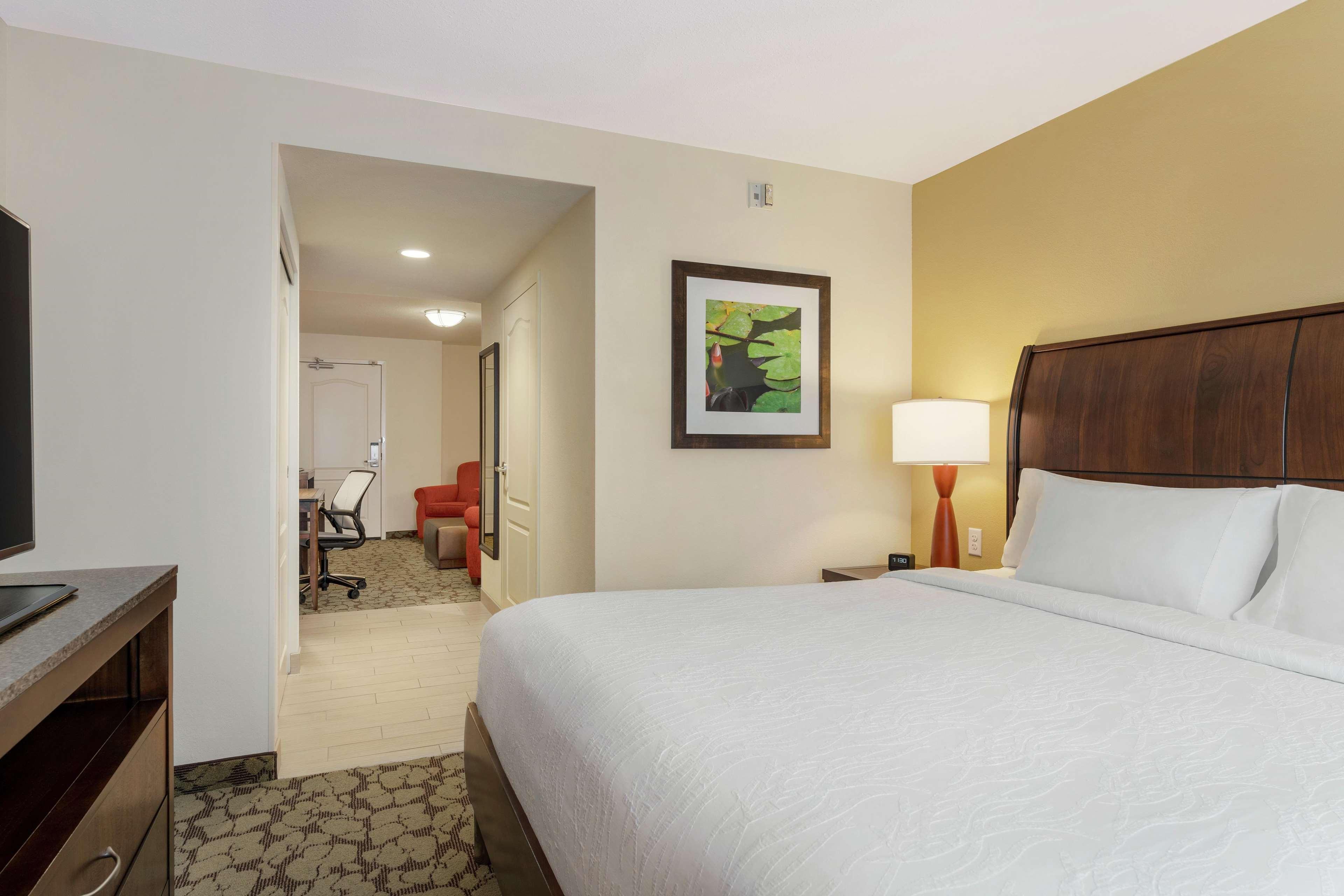 Hilton Garden Inn Wallingford/Meriden Bagian luar foto