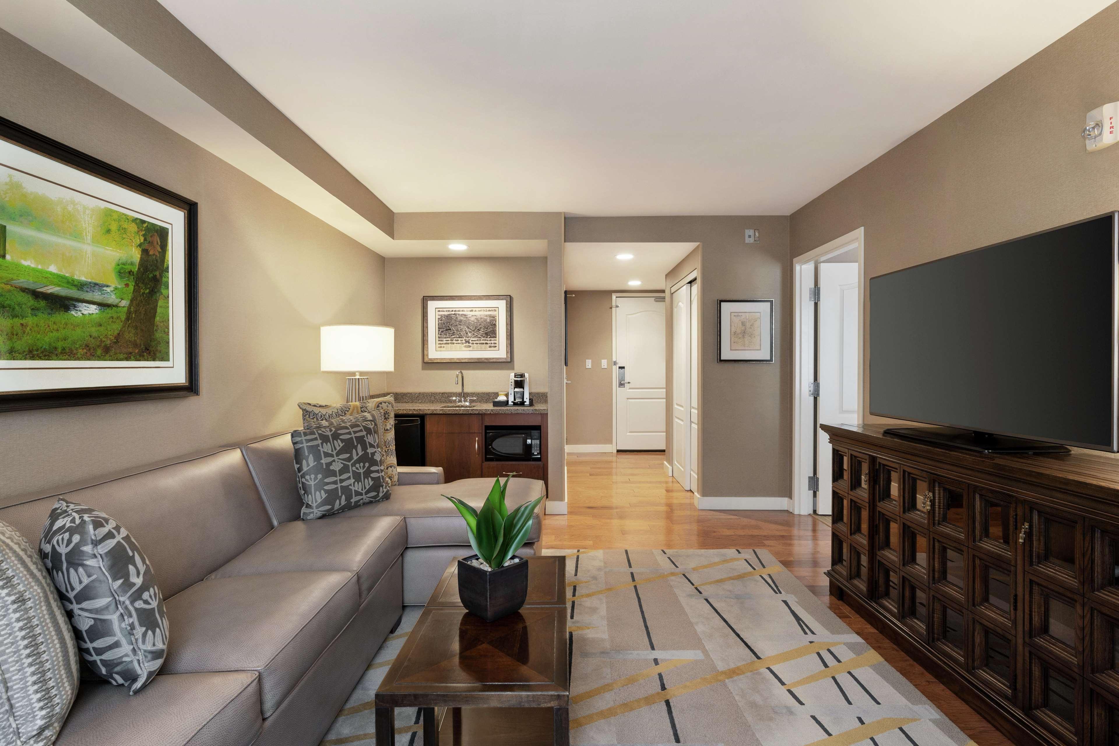 Hilton Garden Inn Wallingford/Meriden Bagian luar foto