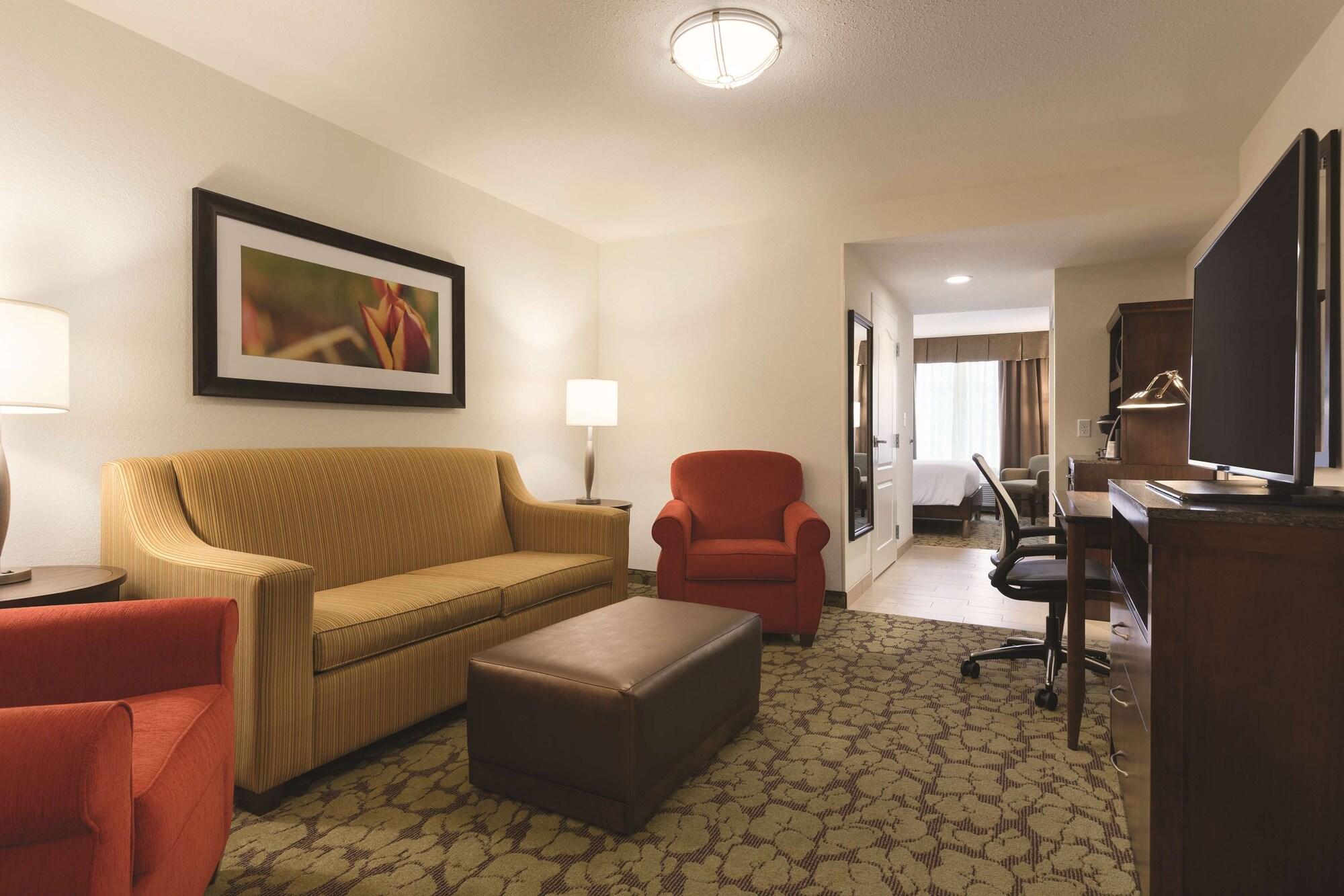 Hilton Garden Inn Wallingford/Meriden Bagian luar foto