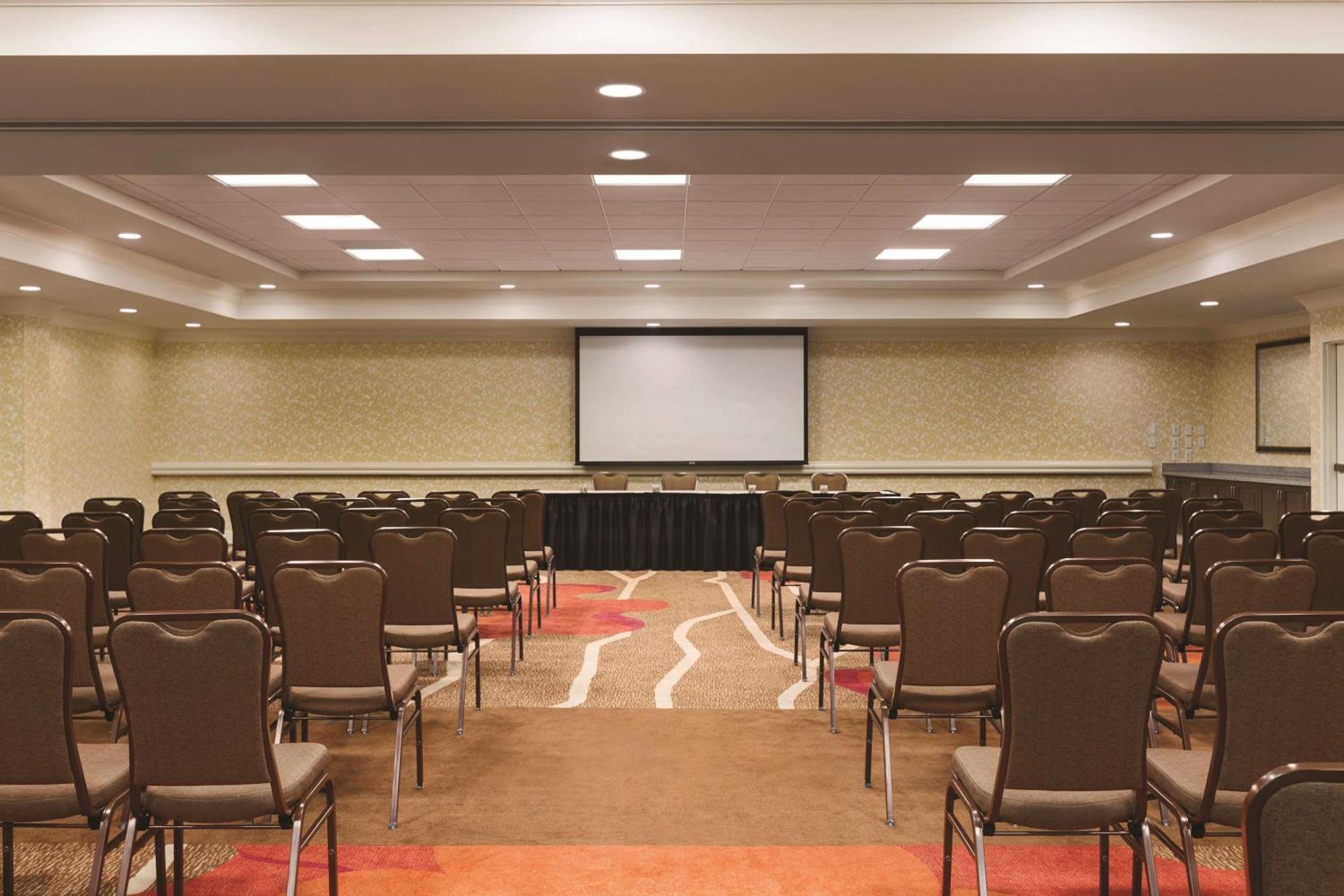 Hilton Garden Inn Wallingford/Meriden Bagian luar foto