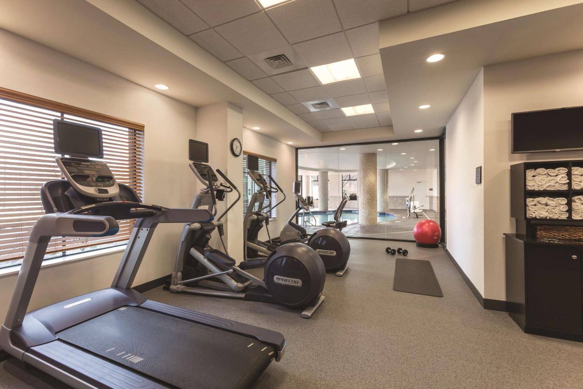 Hilton Garden Inn Wallingford/Meriden Bagian luar foto